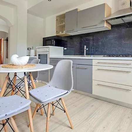 Apartment Vili *
