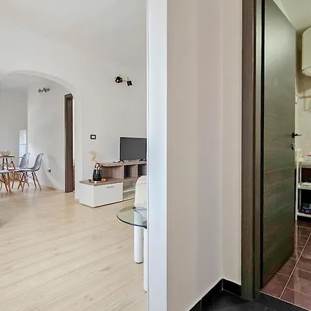 Apartment Vili *