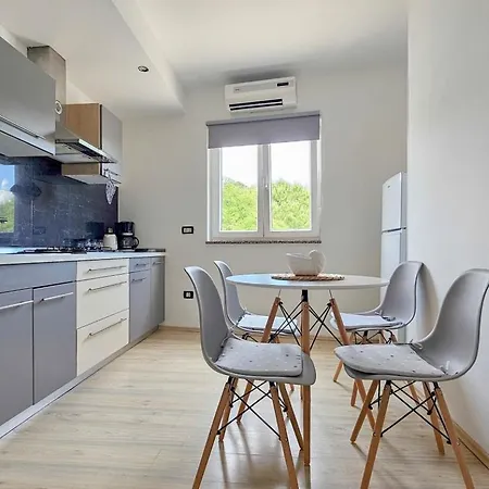 Vili Apartman Novigrad Istria